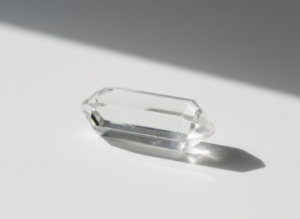 Clearise Erfahrungsbericht Narbenentstörung Bergkristall Symbolbild